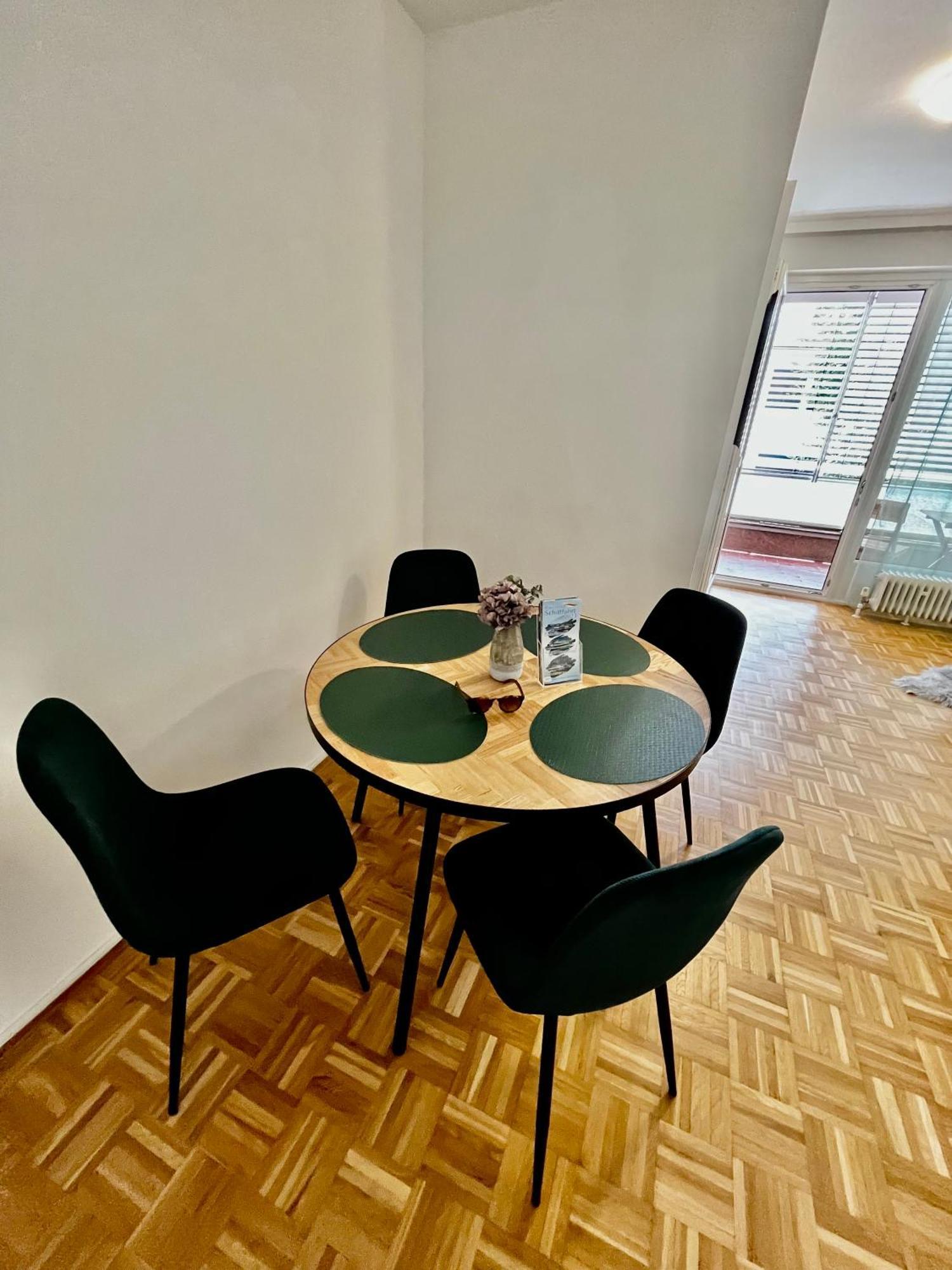 Ganze Ferienwohnung In Top Lage Mit Loggia Klagenfurt am Woerthersee Esterno foto